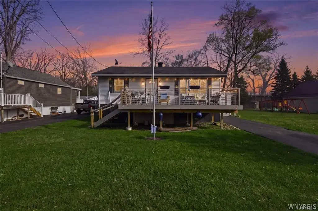 879 Triangle Drive, Hanover