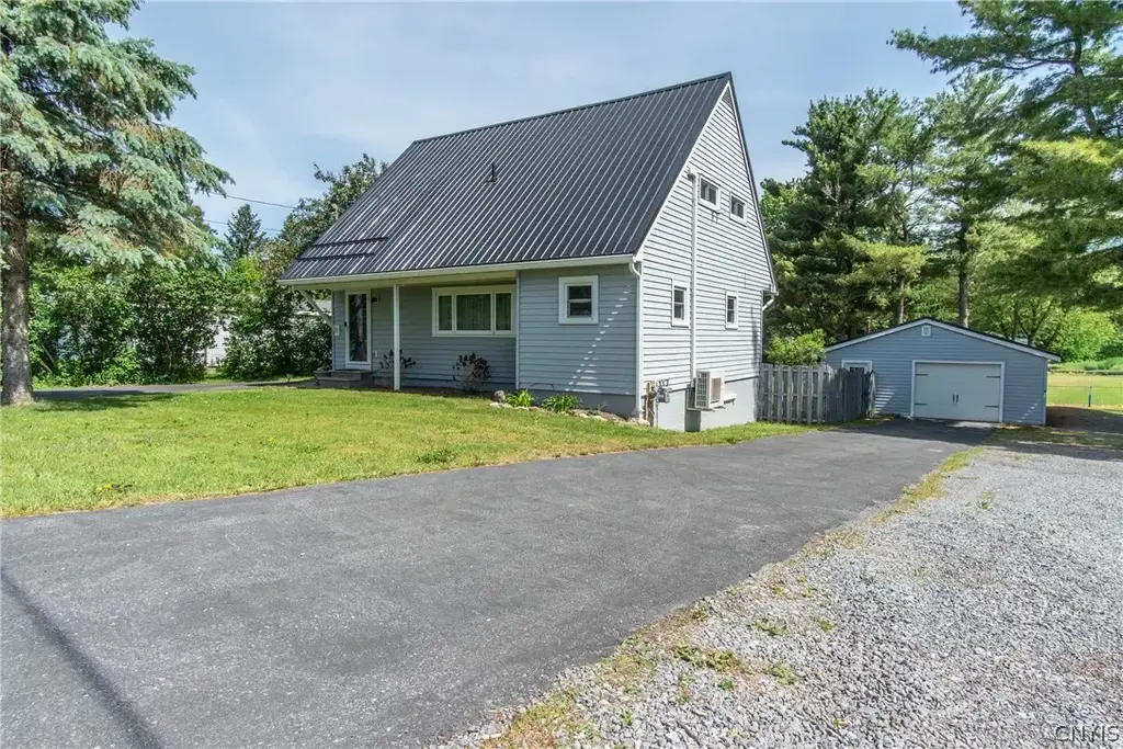 26757 State Route 342, Le Ray