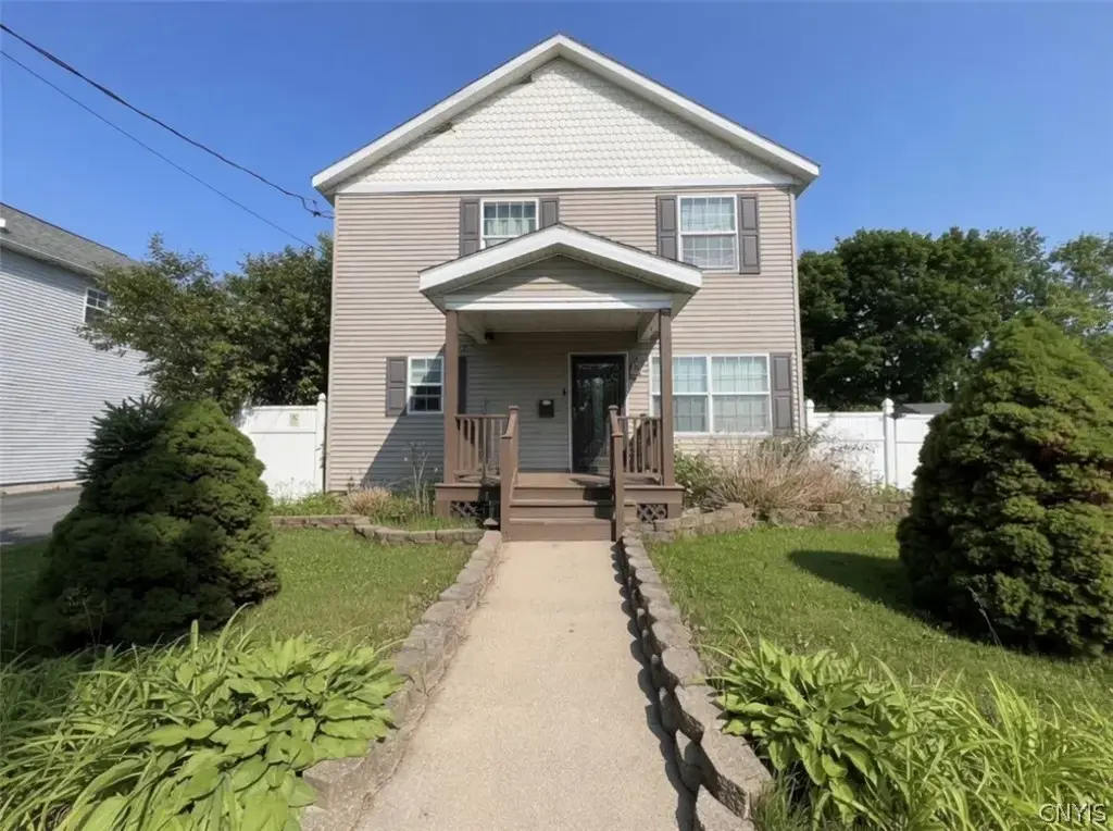 1128 West Street, Utica
