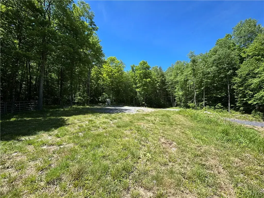 7702 Hiawatha Lake Road, Greig