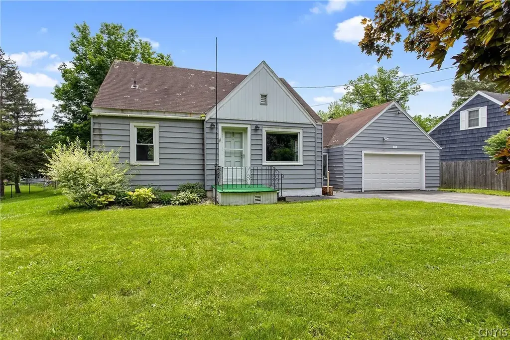 116 E Richmond Road, Manlius