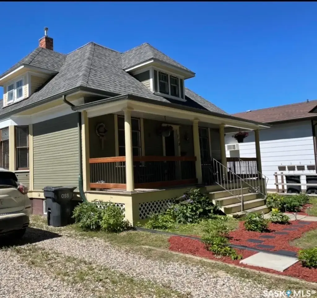 138 First Avenue N, Yorkton