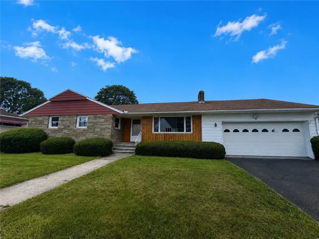 1071 N Main Street, Elmira City
