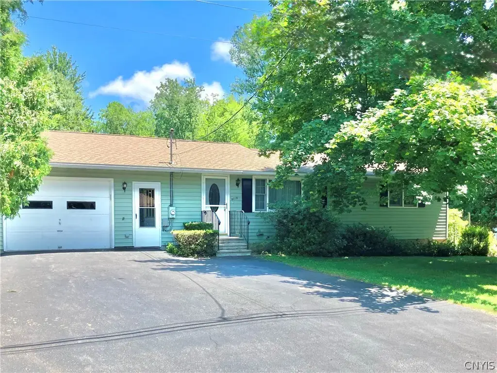 8218 Speach Drive, Lysander