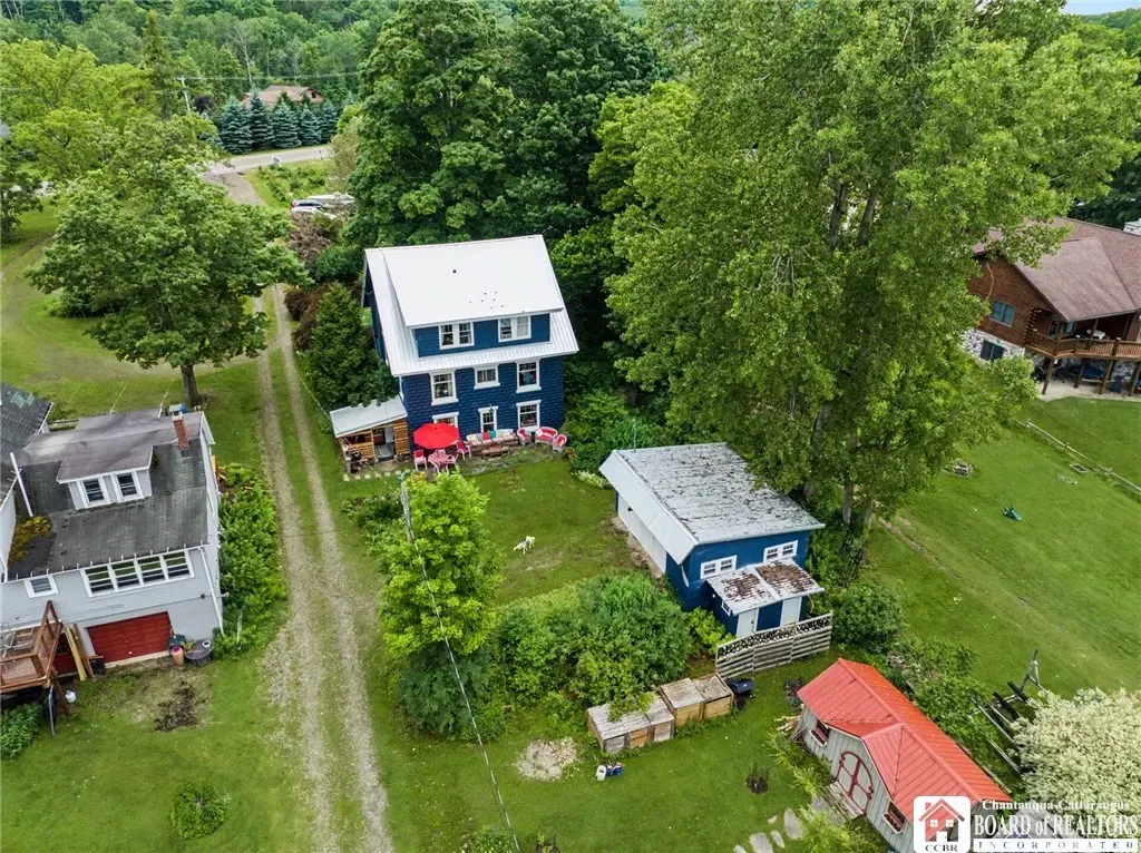 5098 W Lake Road, Chautauqua
