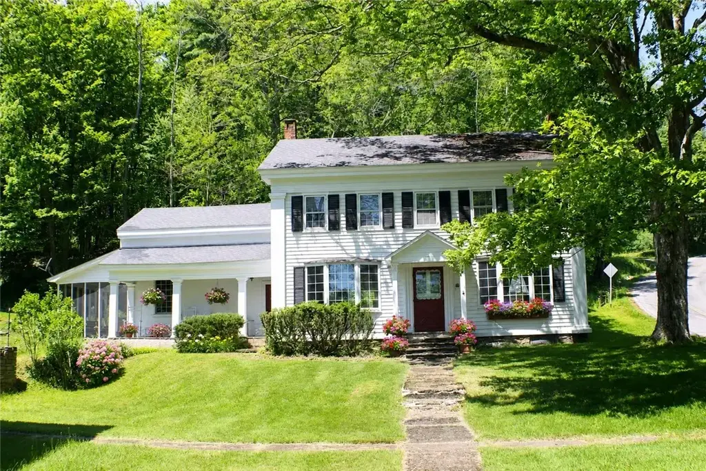3 Cliff Street, Butternuts