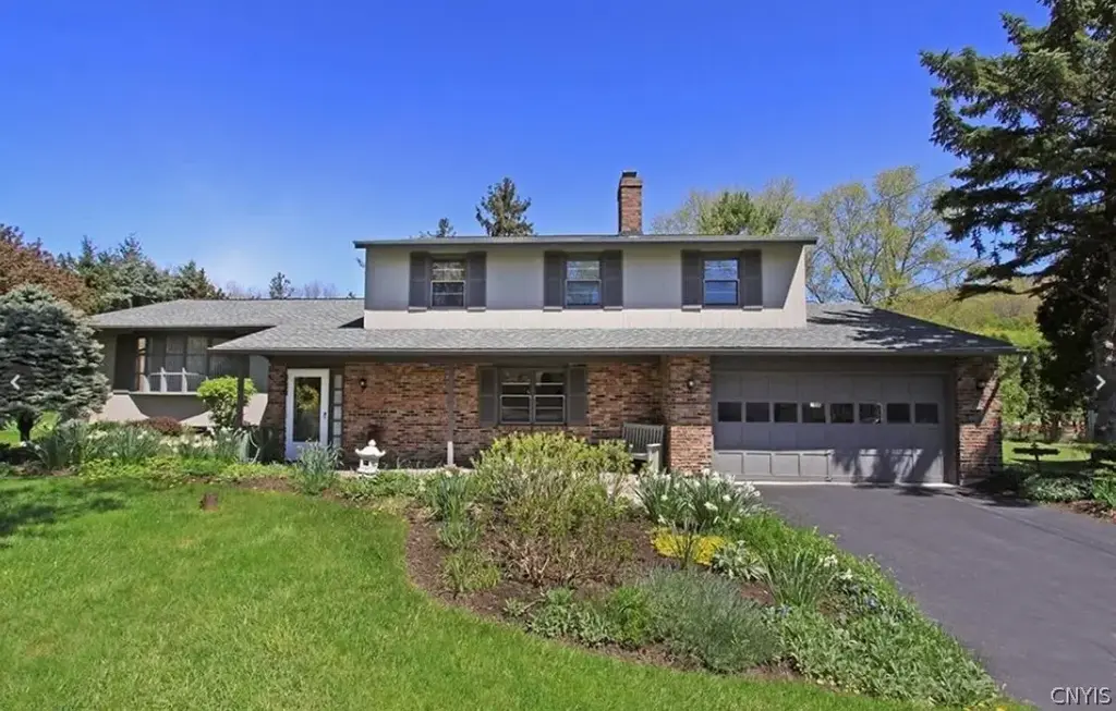 6319 Danbury Dr Drive, DeWitt