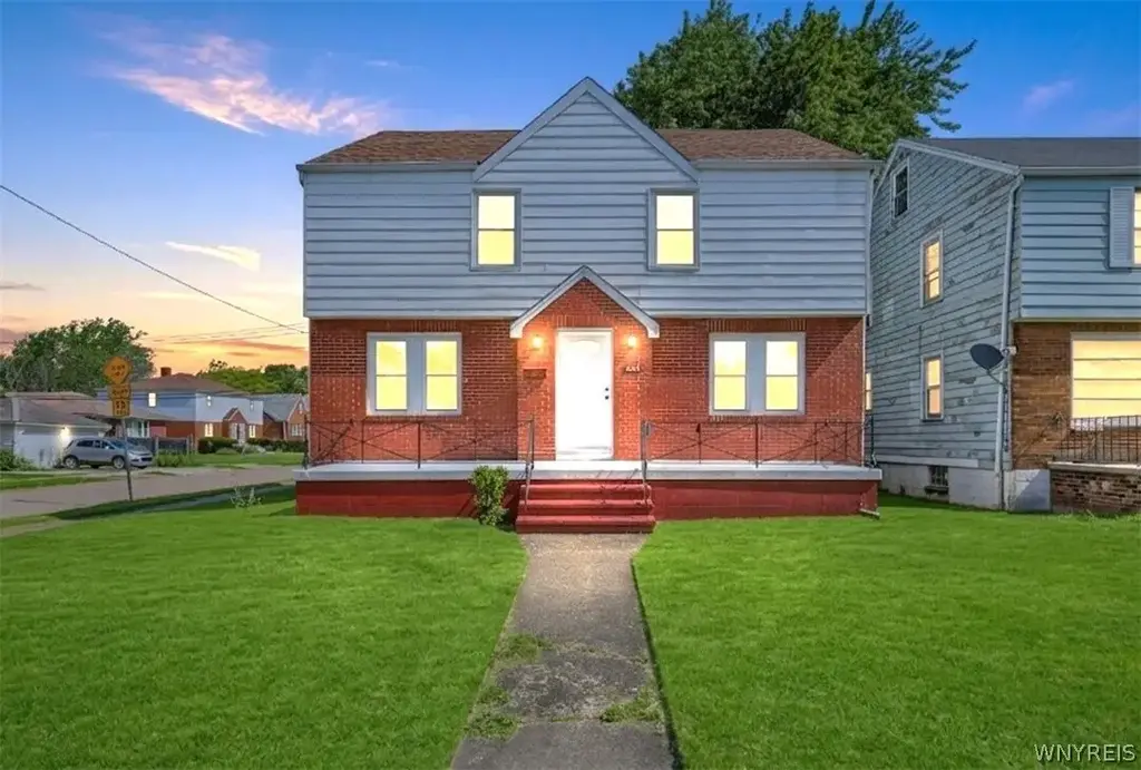 352 Davidson Avenue, Buffalo