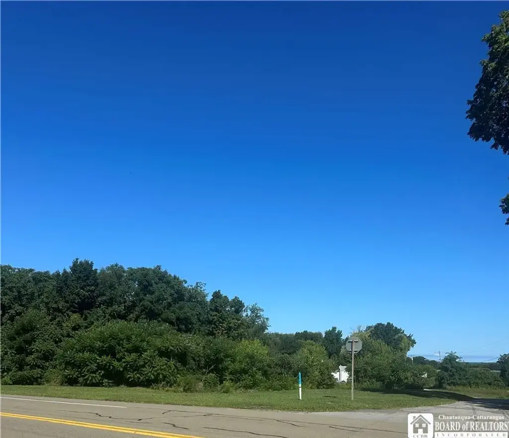 137 W Main St, Ripley