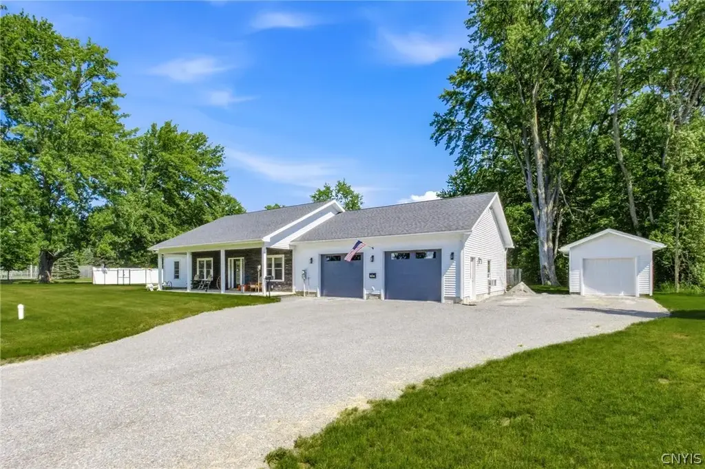 305 Grand Street, Oneida