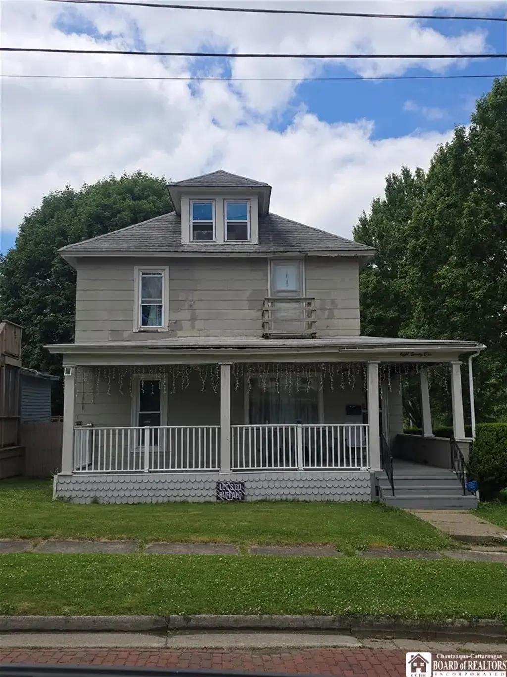 821 Lafayette Street, Jamestown