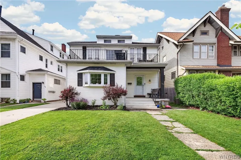 785 Crescent Avenue, Buffalo