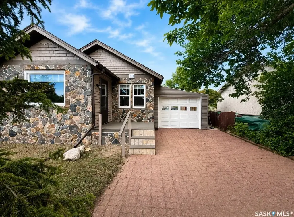 107 4th Avenue N, Lucky Lake