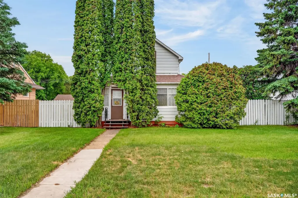 209 12th Street E, Prince Albert