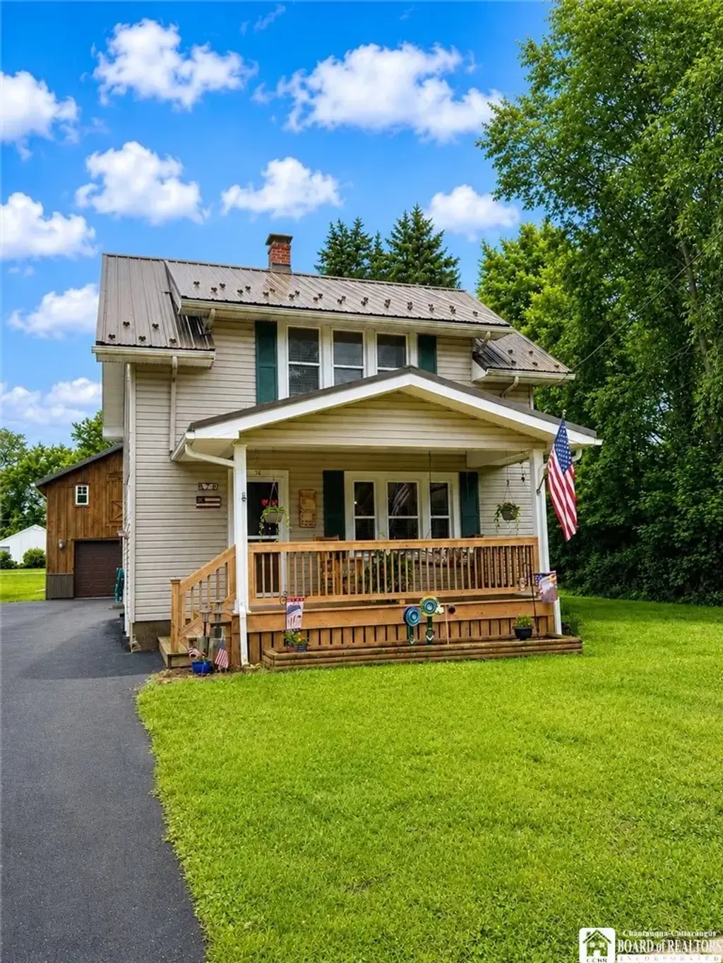 76 Ivory Street, Carroll