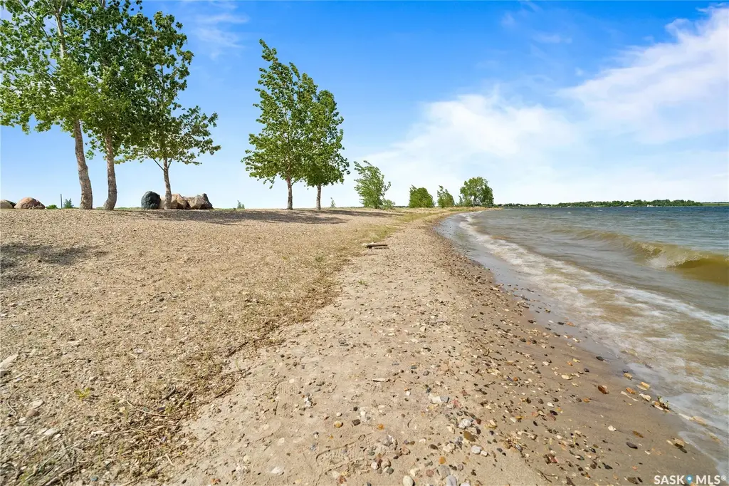 400 Lakeshore Drive, Wee Too Beach