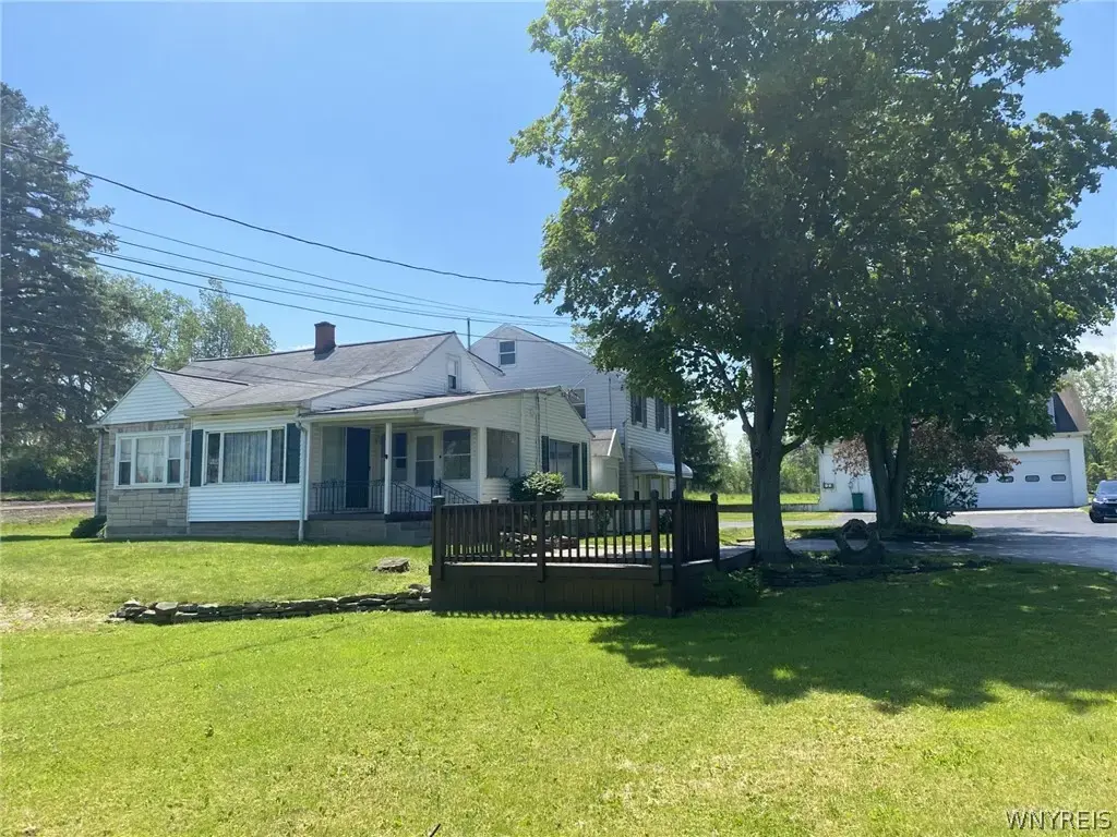 5930 Clinton Street, Elma