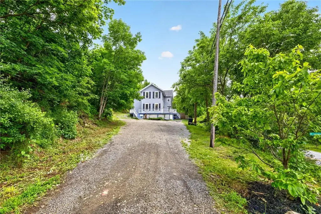 7810 State Route 21, Naples