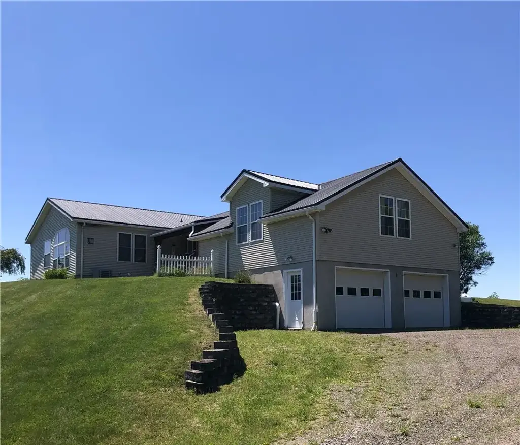 1302 County Highway 44, Franklin