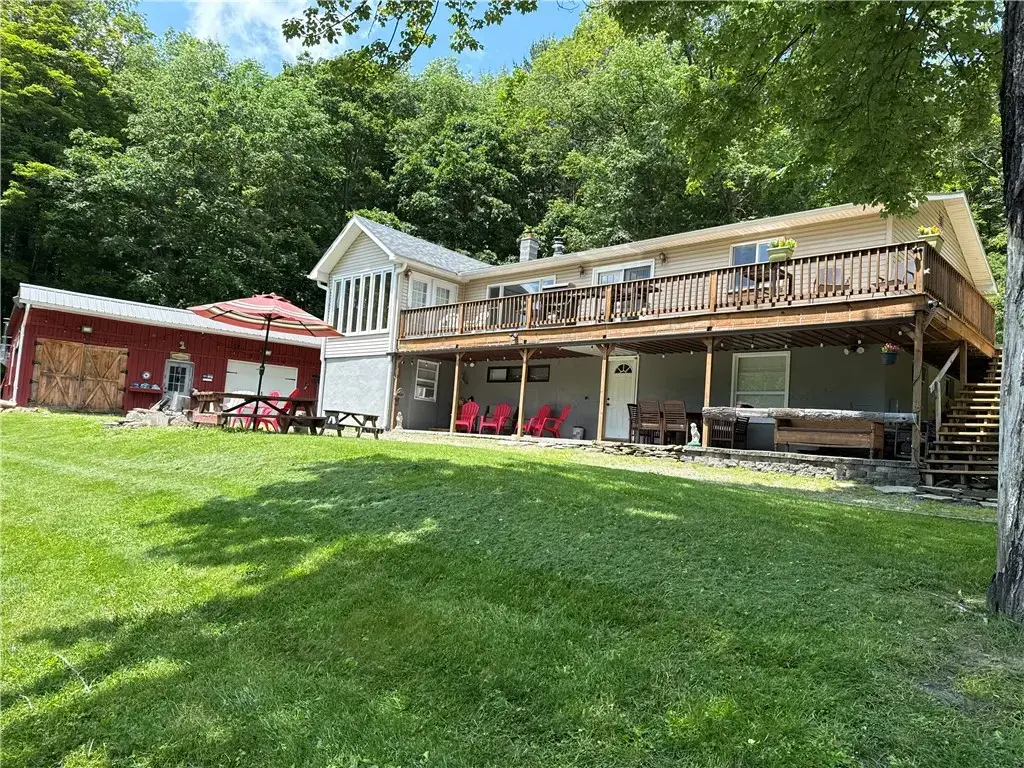 2298 State Highway 23, Morris