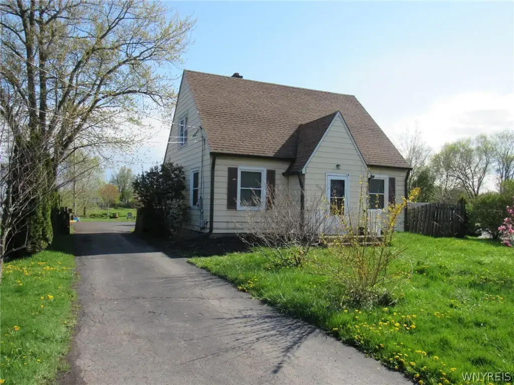 3020 Niagara Falls Boulevard, Wheatfield