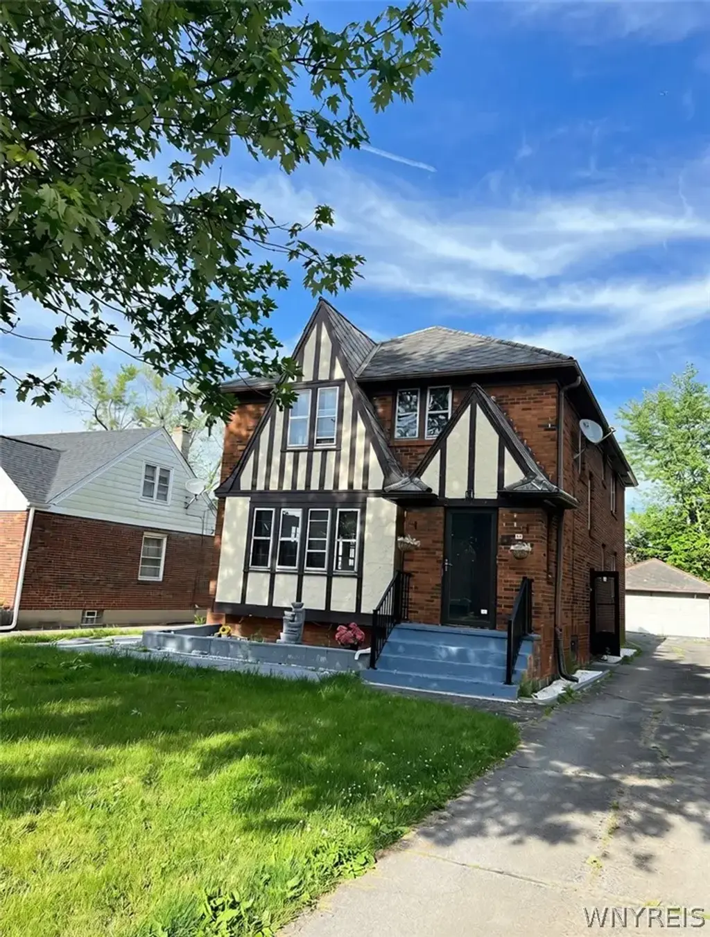 81 Concord Drive, Cheektowaga