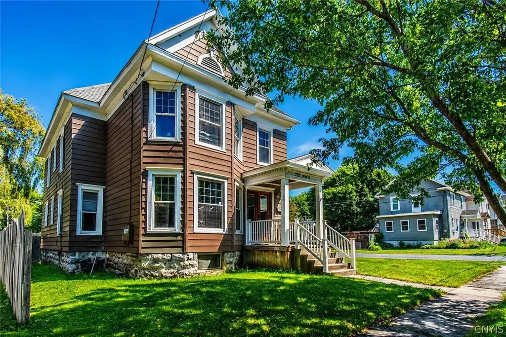 202 Colorado Avenue, Watertown City