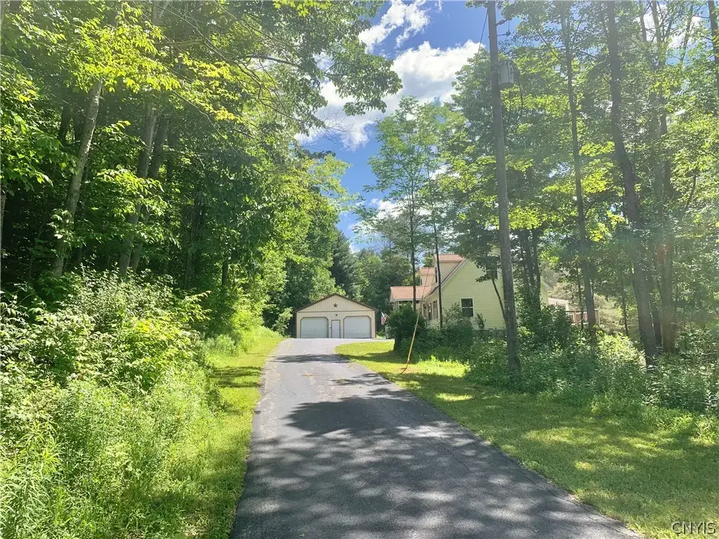 10149 Bailey Lake Road, Brookfield