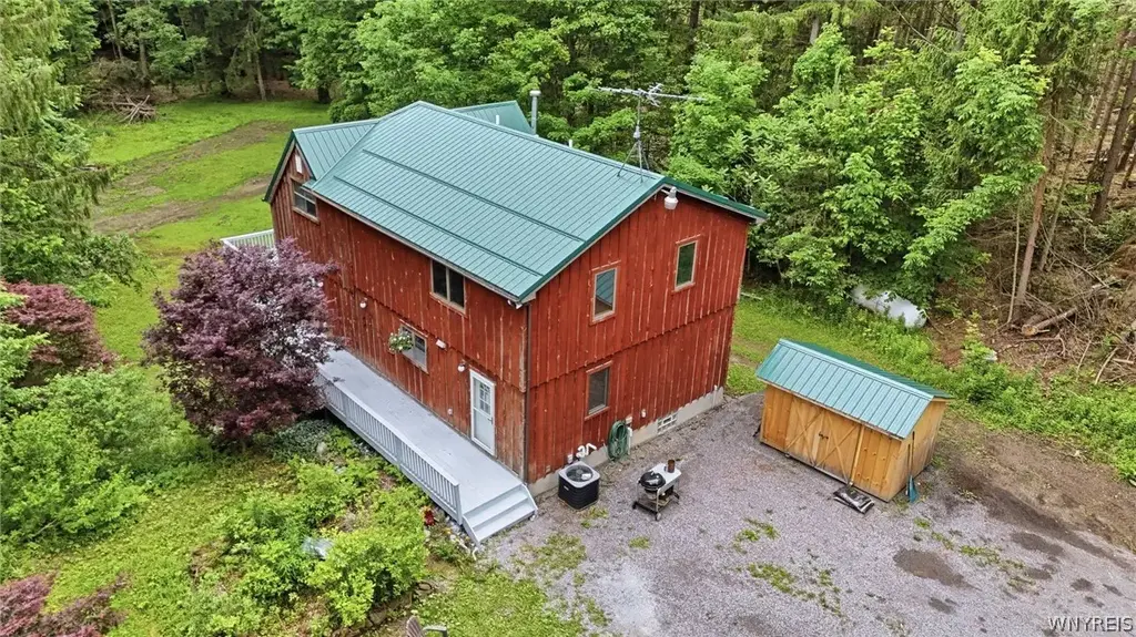 3864 Hollow Road, Orangeville