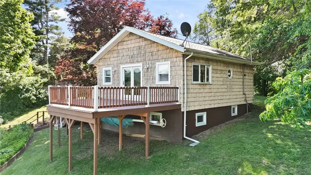 3190 State Highway 51, Morris