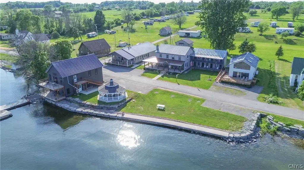 18835 S Shore Road, Lyme