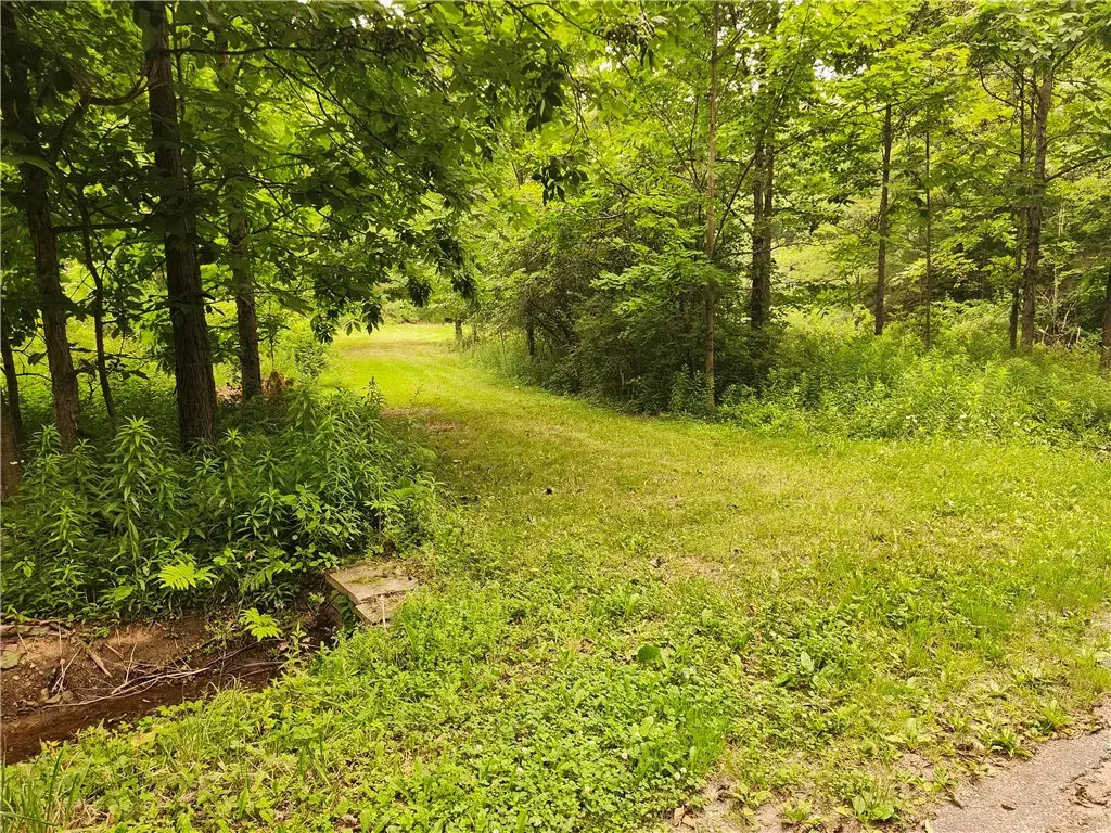 Houck Road, Masonville