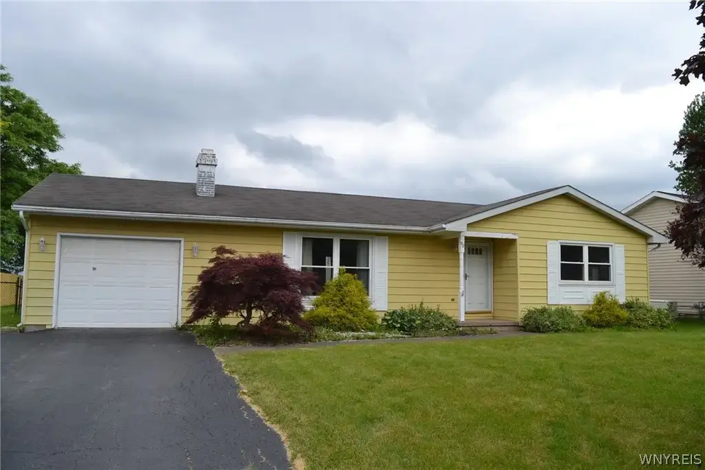 92 Lindhurst Drive, Lockport City