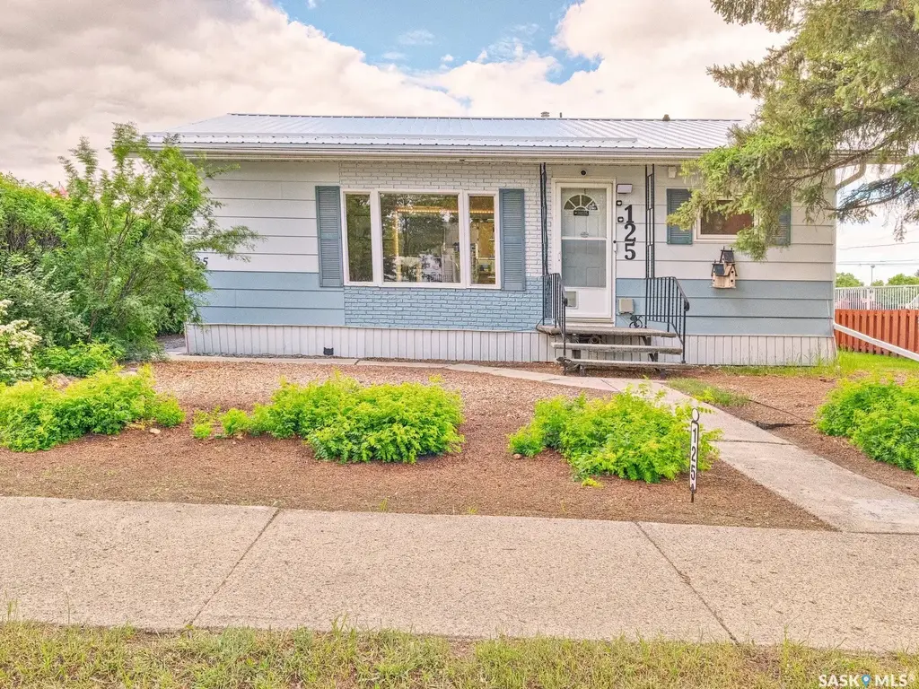 125 5th Avenue W, Rosetown