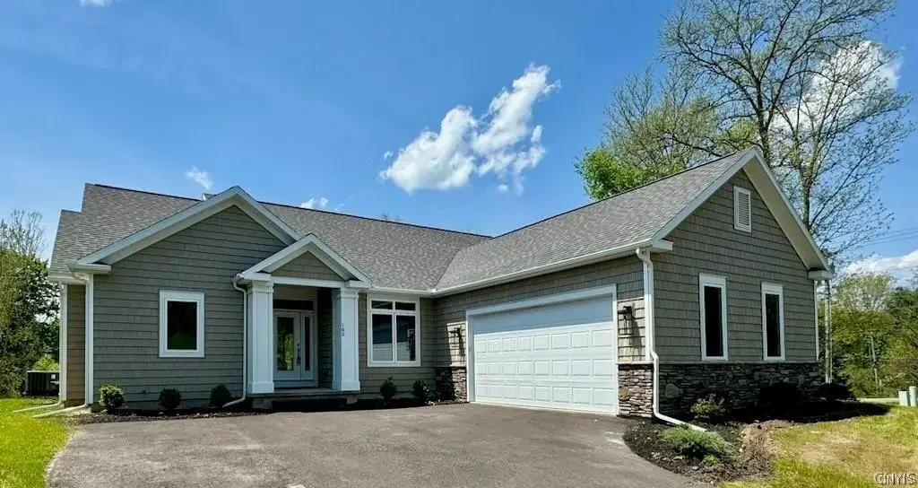 137 Edwards Falls Lane, Manlius