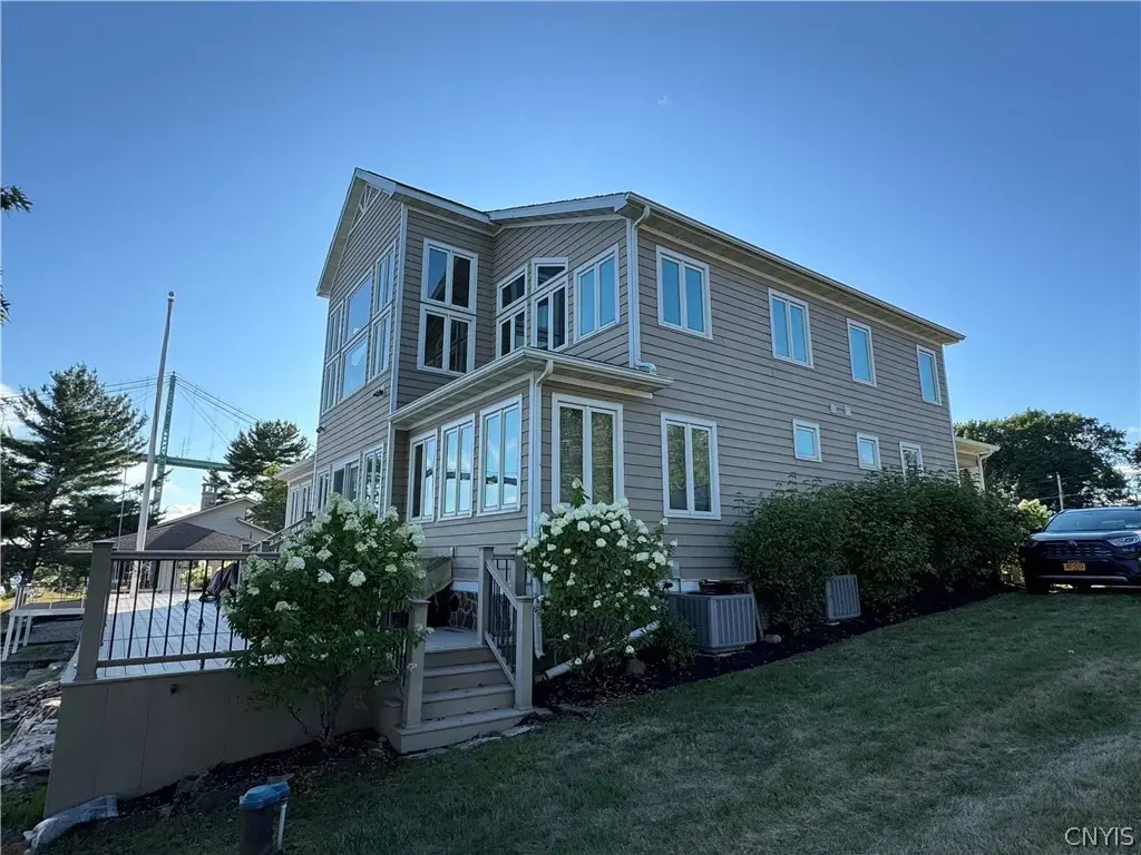 19514 Peel Dock Road, Orleans