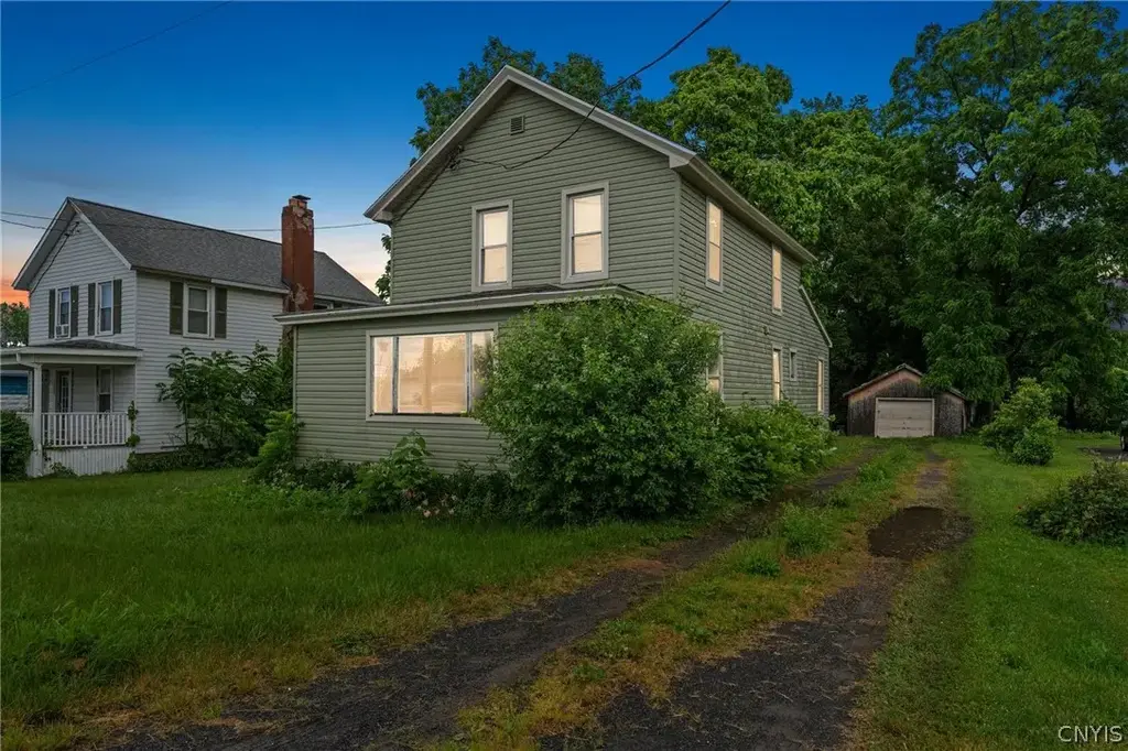 1077 Glenwood Avenue, Oneida
