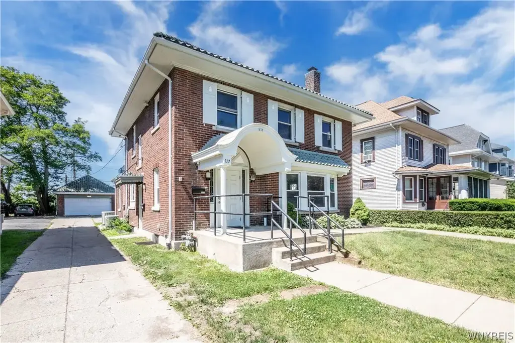 117 W Humboldt Parkway, Buffalo