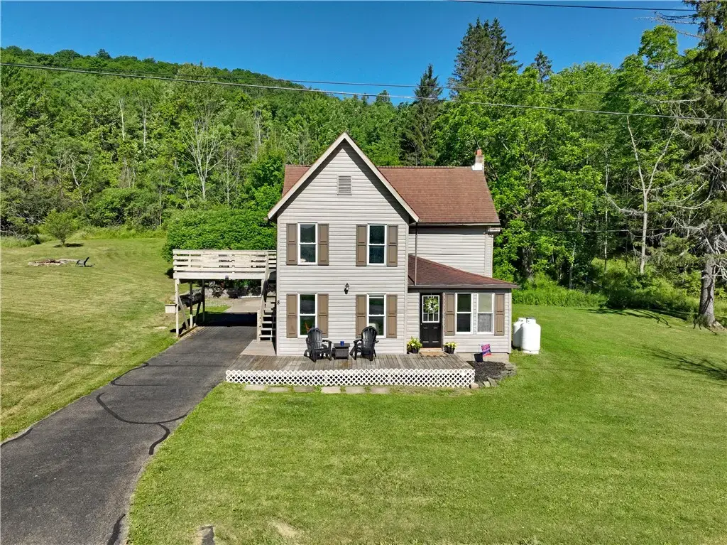 8 Hill Road, Catlin