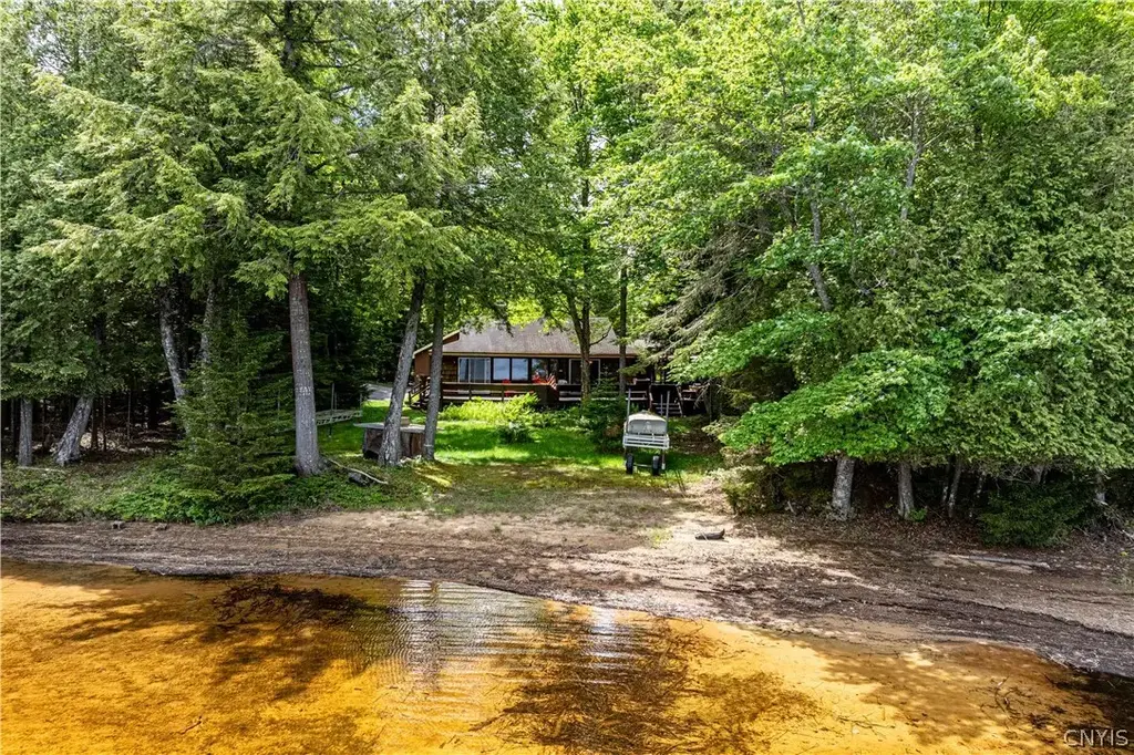 529 Higby Road, Webb