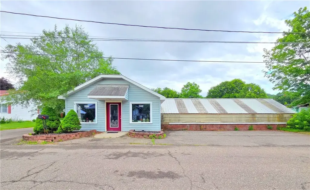 922 Spruce Street, Southport