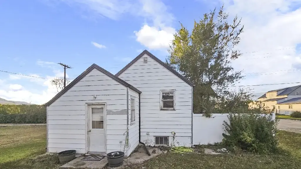 310 W 6th Street, Fairview