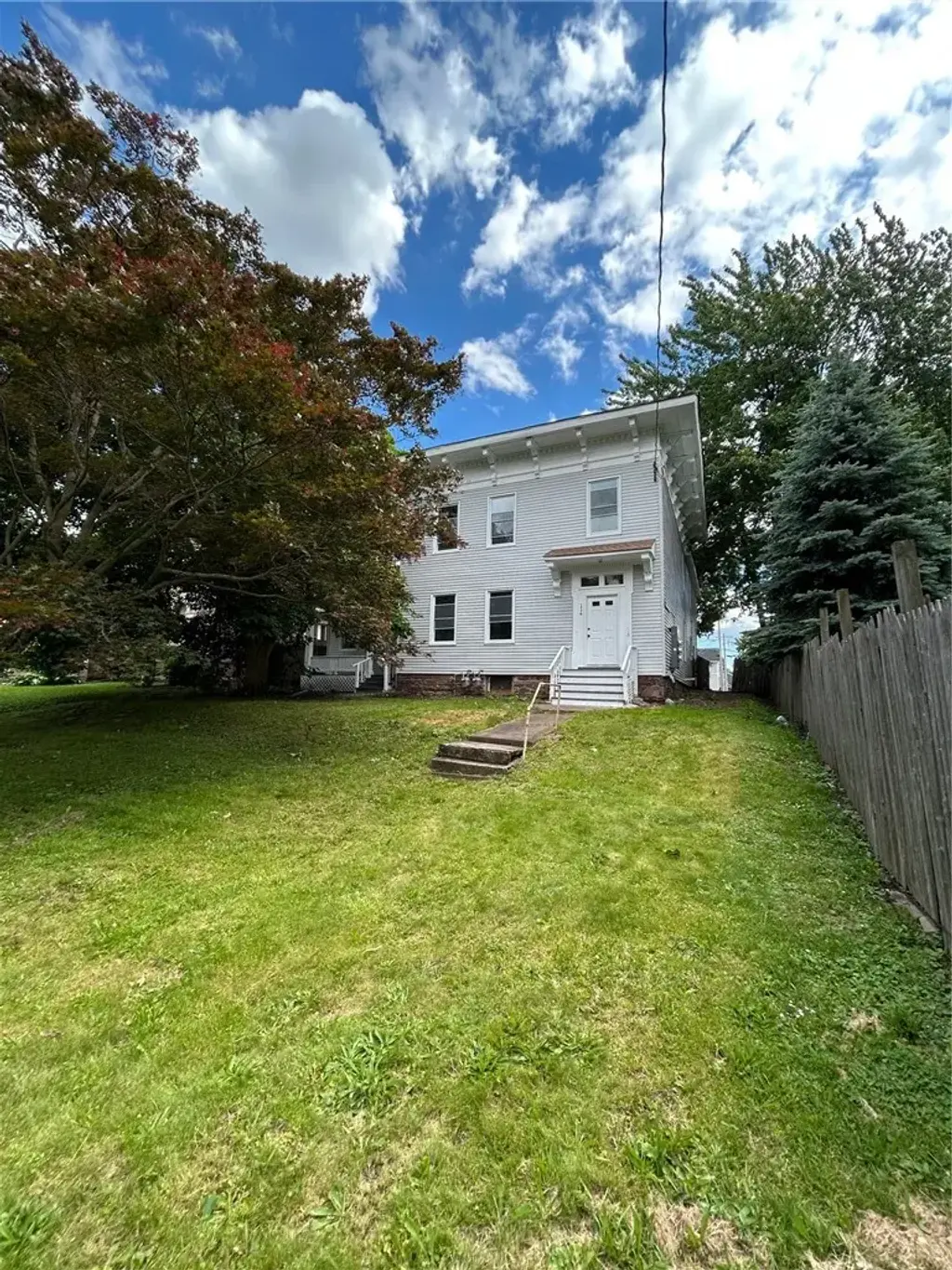 114 W Park Street, Albion