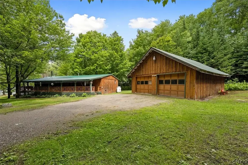 1018 South Road W, Forestport