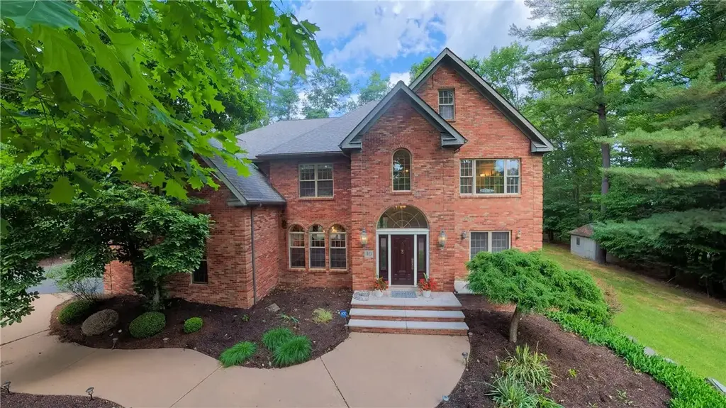 10 Linden Lane, Erwin