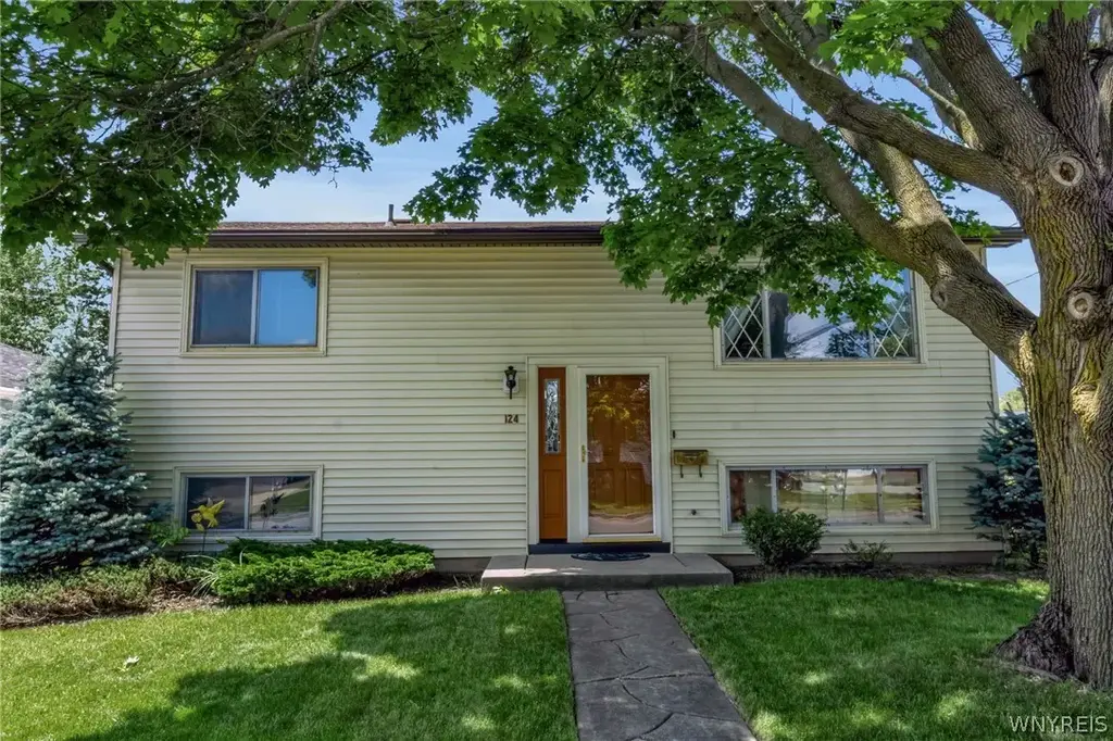 124 Olanta Street, Lancaster