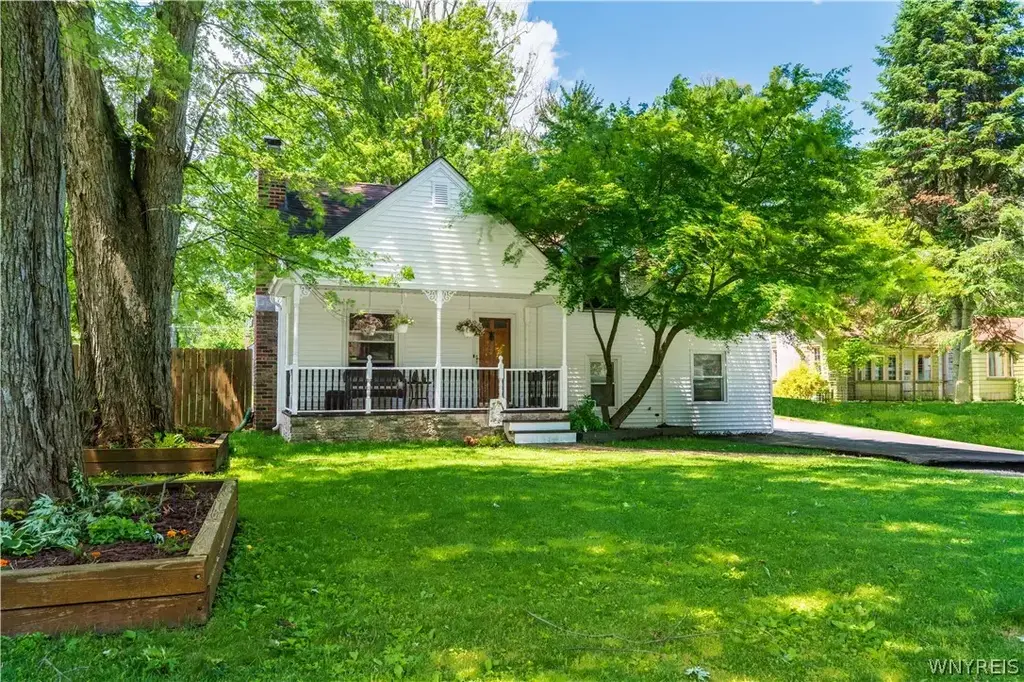 4430 Harris Hill Road, Clarence