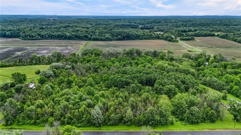 7916 Brown Road, Wolcott
