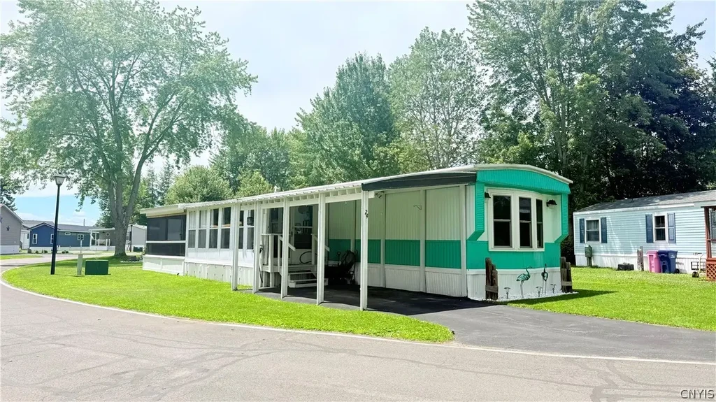 24 Driftwood Lane, Vienna