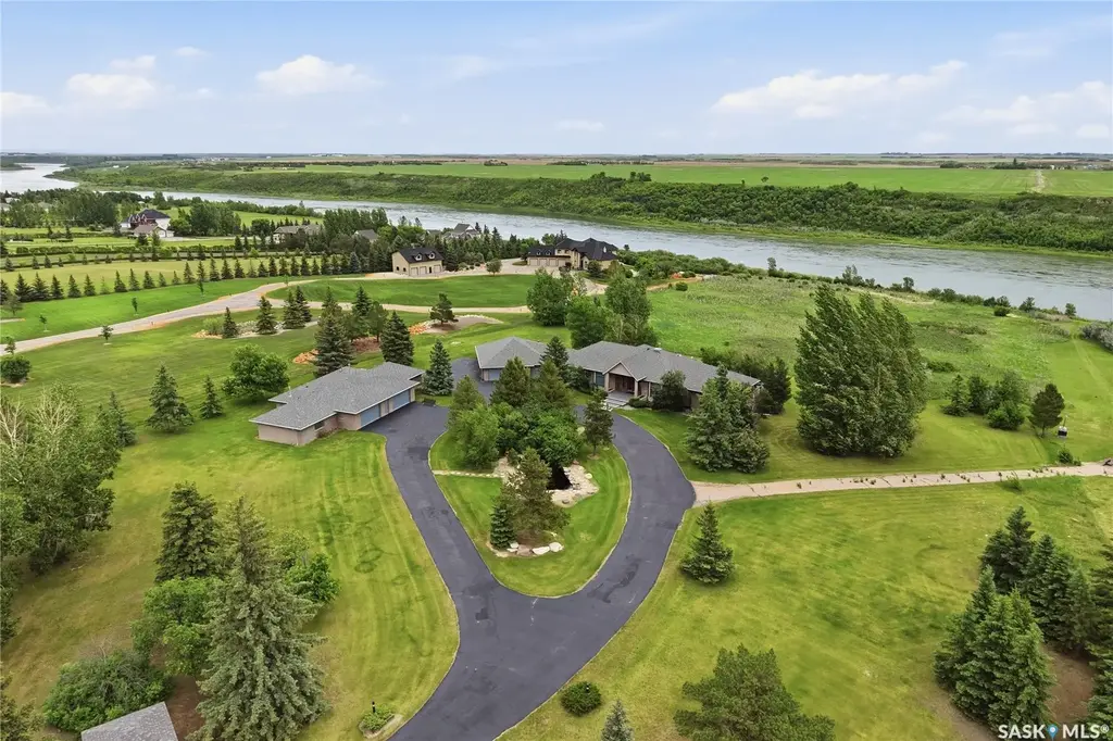 48 Cathedral Bluffs Road, Corman Park Rm No 344